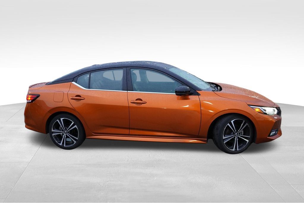 Used 2020 Nissan Sentra SR w/ Premium Package FWD image 2