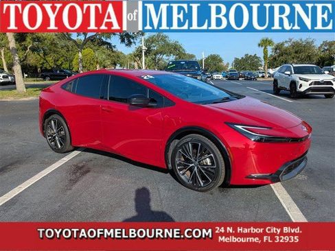 Used 2024 Toyota Prius XLE FWD image 1
