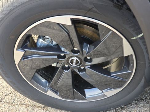 New 2026 Nissan Rogue SV image 18