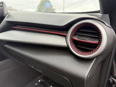 Used 2024 Chevrolet Trax RS w/ Driver Confidence Package image 14