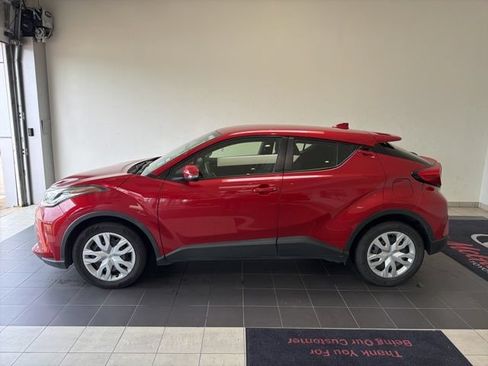 Certified 2020 Toyota C-HR LE FWD image 5