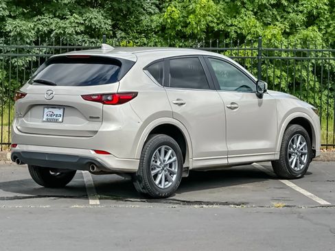 Used 2024 MAZDA CX-5 AWD 2.5 S w/ Select Package image 3