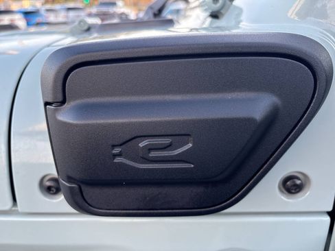 Used 2023 Jeep Wrangler Unlimited w/ 8.4" Radio Group AWD/4WD image 15