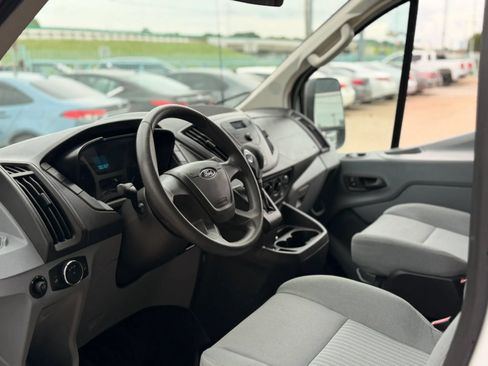Used 2015 Ford Transit 250 148 Low Roof RWD image 18
