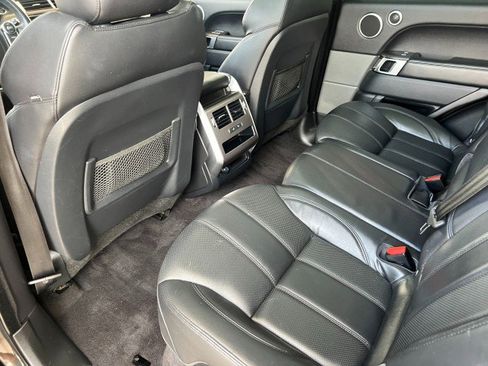 Used 2017 Land Rover Range Rover Sport SE image 34