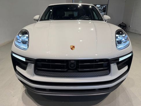 Used 2024 Porsche Macan AWD/4WD image 4
