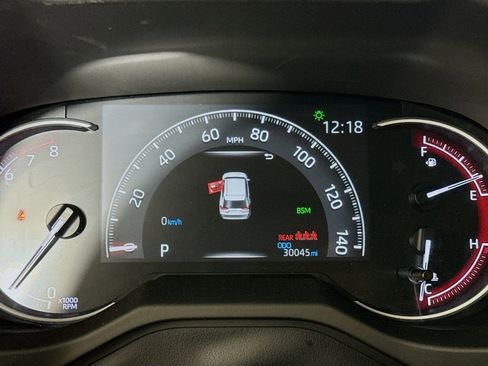 Used 2025 Toyota RAV4 XLE image 10