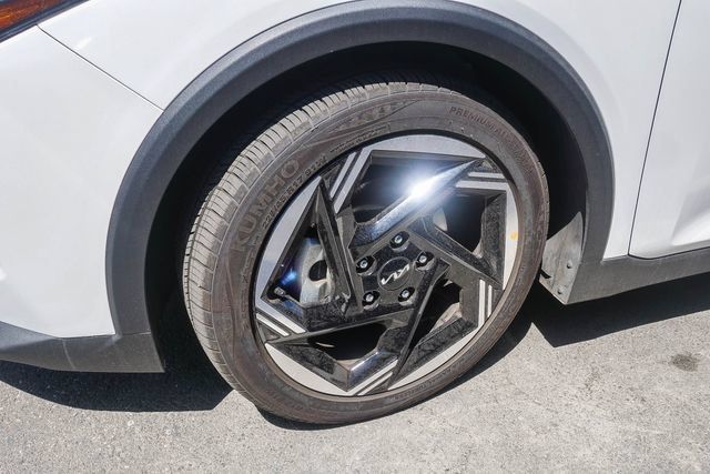 Certified 2025 Kia K4 EX FWD image 7