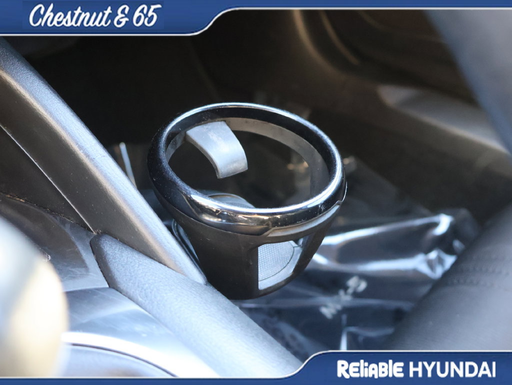 Used 2023 MAZDA MX-5 Miata Sport RWD image 39