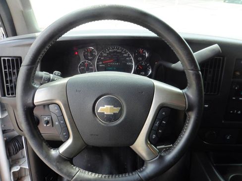 Used 2018 Chevrolet Express 2500 w/ Driver Convenience Package RWD image 15