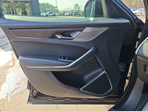 Used 2023 Jaguar F-PACE S image 31