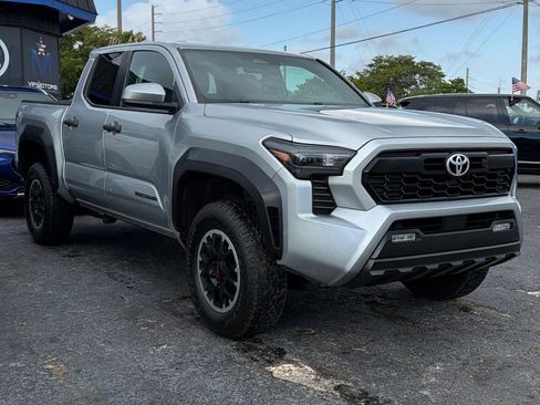 Used 2024 Toyota Tacoma TRD Off-Road AWD/4WD image 2