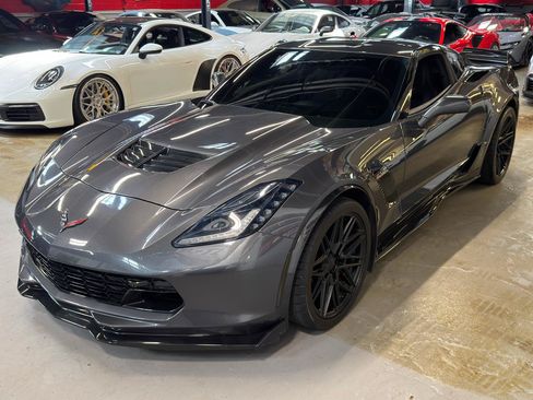 Used 2017 Chevrolet Corvette Z06 RWD image 12