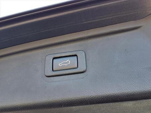 Used 2019 Subaru Outback 2.5i Limited w/ Popular Package #2 image 27