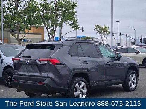 Used 2021 Toyota RAV4 LE AWD/4WD image 8