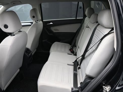 Used 2022 Volkswagen Tiguan S image 12