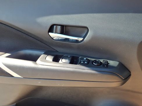 Used 2023 Nissan Kicks SV image 15