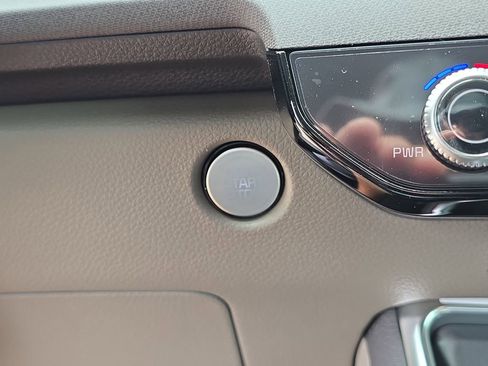 New 2026 Kia Carnival EX FWD image 28