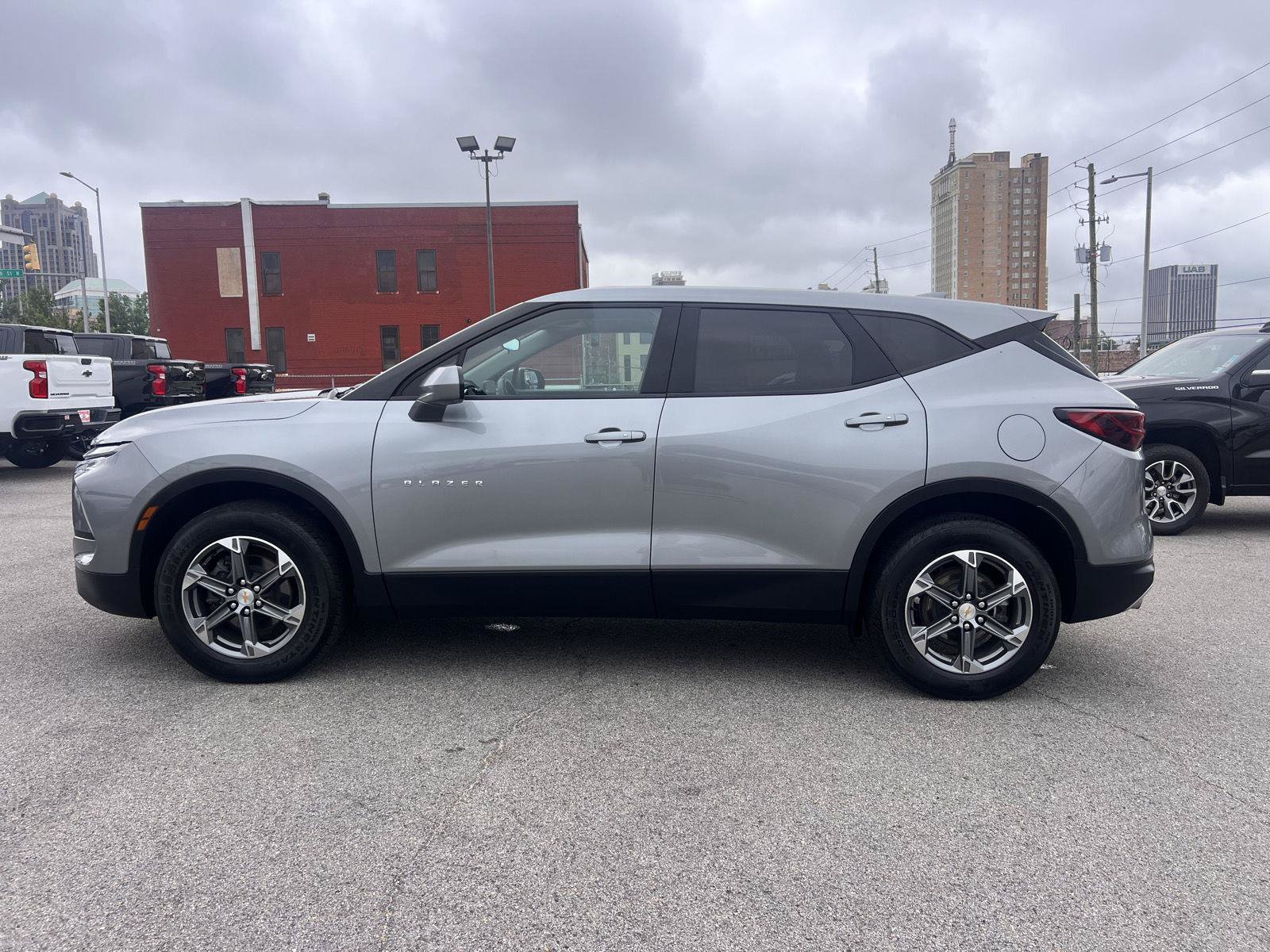 Used 2024 Chevrolet Blazer LT FWD image 30