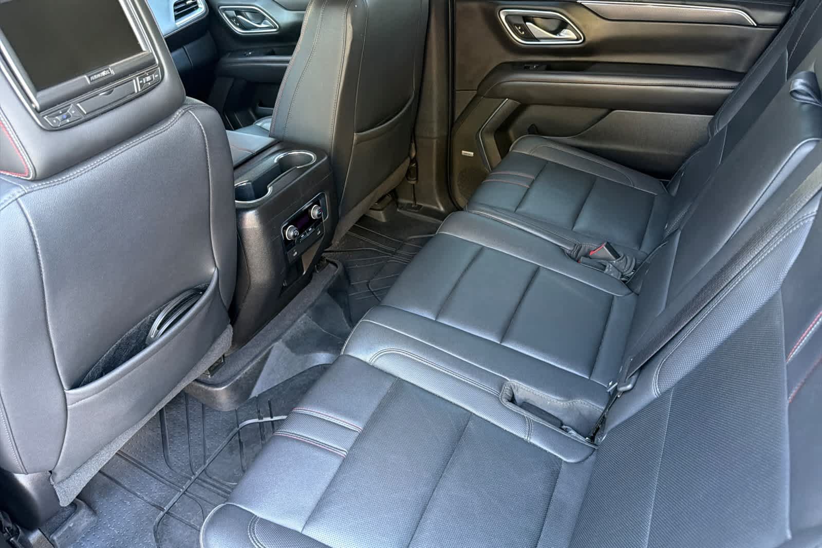 Used 2021 Chevrolet Suburban RST AWD/4WD image 4