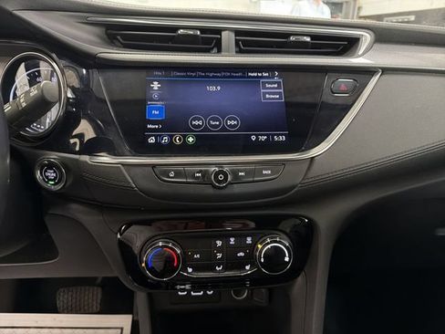 Certified 2022 Buick Encore GX Preferred w/ Cold Weather Comfort Package FWD image 16