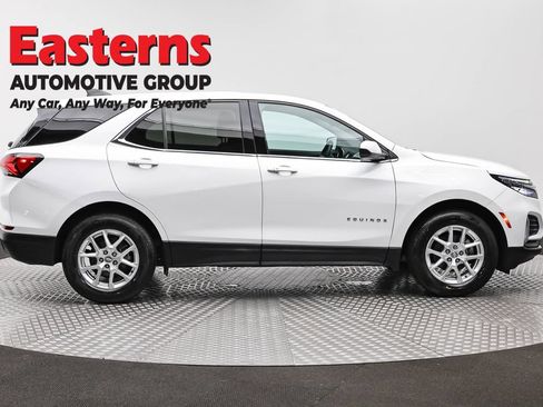 Used 2022 Chevrolet Equinox LT FWD image 4