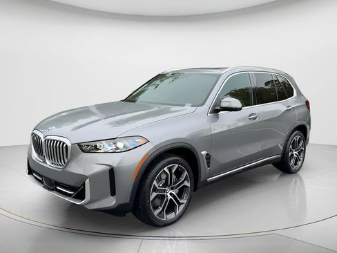 New 2026 BMW X5 xDrive40i image 1