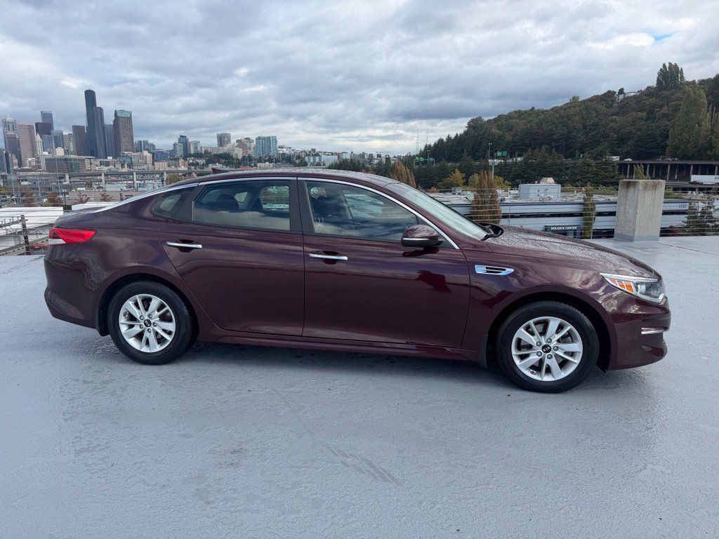 Used 2017 Kia Optima LX w/ Convenience Package FWD image 2