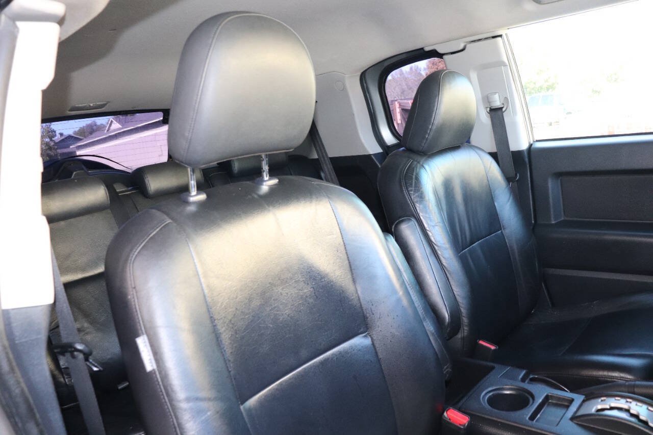 Used 2010 Toyota FJ Cruiser 4WD w/ Convenience Pkg image 30
