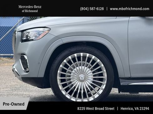 Used 2024 Mercedes-Benz Maybach GLS 600 4MATIC image 11