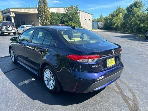 Used 2021 Toyota Corolla LE w/ LE Convenience Package FWD image 5
