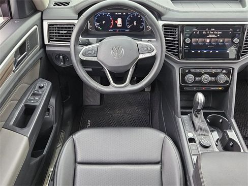 Used 2021 Volkswagen Atlas SEL image 7
