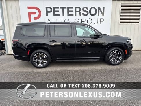 Used 2024 Jeep Wagoneer Series III image 2