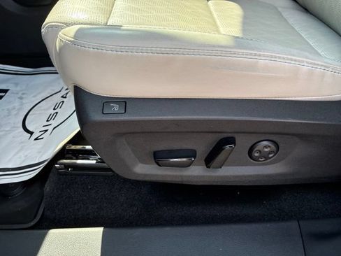 Certified 2025 Nissan Murano Platinum w/ Cargo Package AWD/4WD image 18