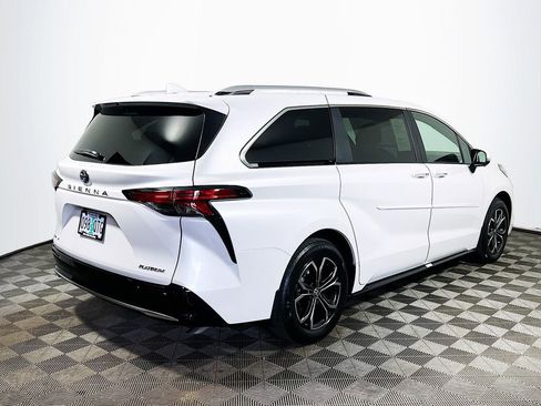 Certified 2025 Toyota Sienna Platinum AWD/4WD image 8