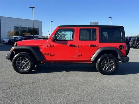 Used 2025 Jeep Wrangler Sport S image 3