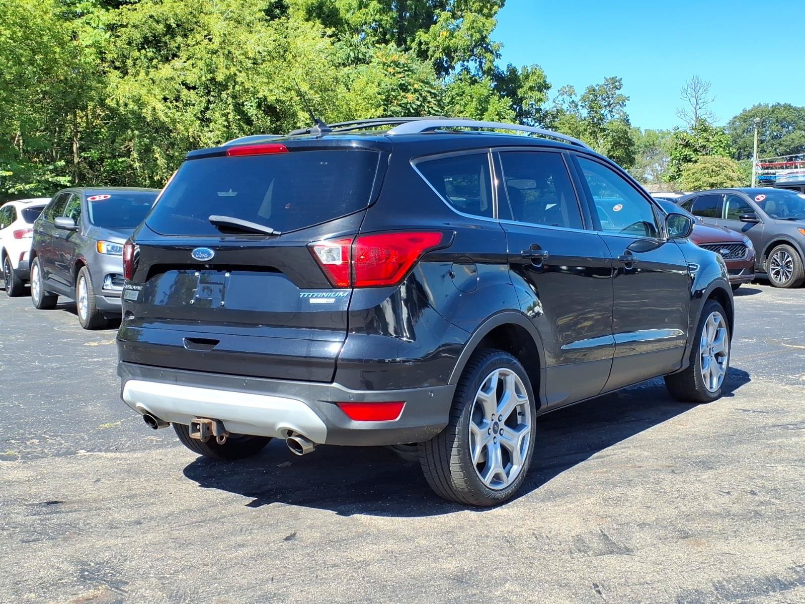 Used 2019 Ford Escape Titanium AWD/4WD image 18