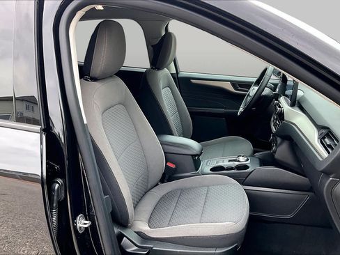 Used 2022 Ford Escape SE w/ Convenience Package FWD image 9