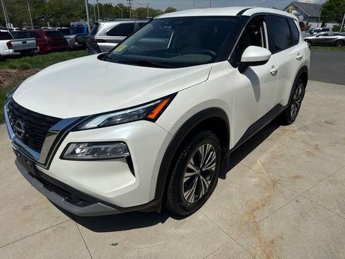 Used 2023 Nissan Rogue SV AWD/4WD image 3