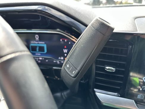 Used 2025 Chevrolet Silverado 2500 LT image 28