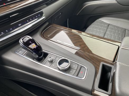 Used 2023 Cadillac Escalade Sport Platinum w/ LPO, ONYX Package image 30