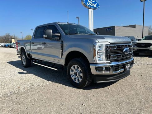 Used 2024 Ford F250 XLT w/ FX4 Off-Road Package image 2