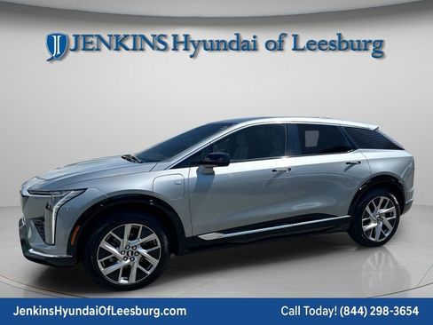 Used 2026 Cadillac Optiq Luxury 1 image 10