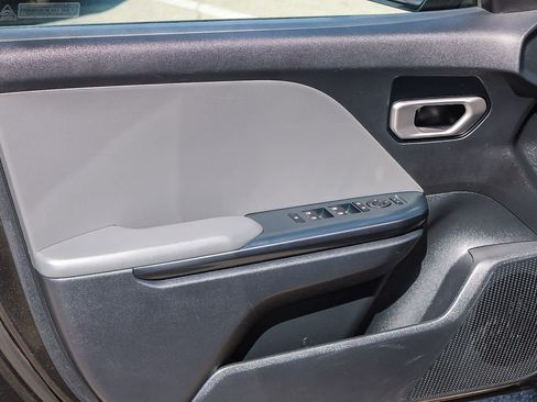 Used 2025 Kia K4 LXS image 21