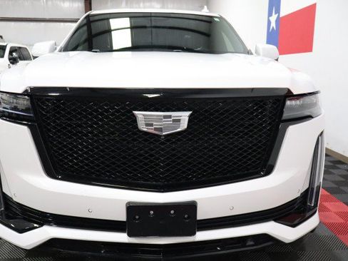 Used 2023 Cadillac Escalade Sport w/ Touring Package AWD/4WD image 16