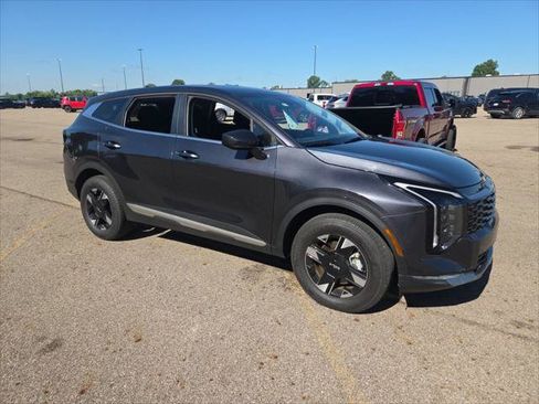 Used 2026 Kia Sportage LX AWD/4WD image 4