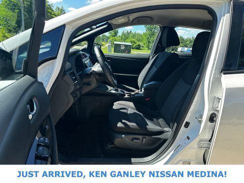 Certified 2024 Nissan Leaf SV Plus FWD image 13