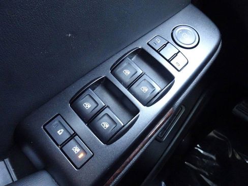 Used 2016 GMC Yukon SLT w/ Open Road Package image 23