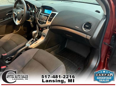 Used 2013 Chevrolet Cruze LT image 17
