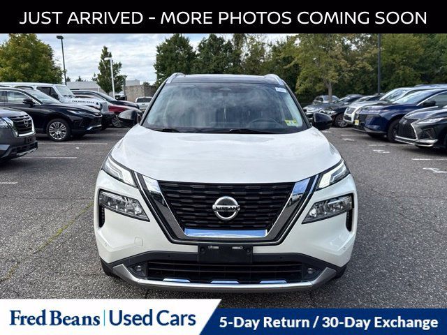 Certified 2021 Nissan Rogue Platinum AWD/4WD image 2